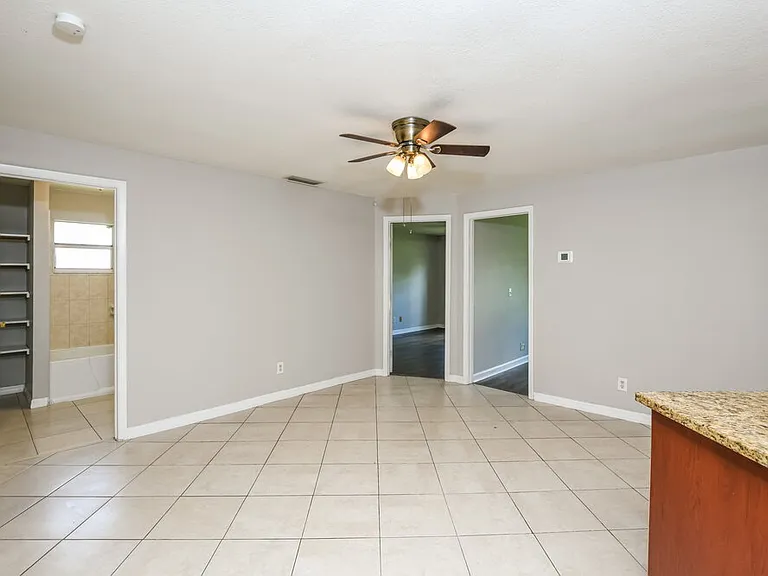 631 Fernandina St NW — Photo 8