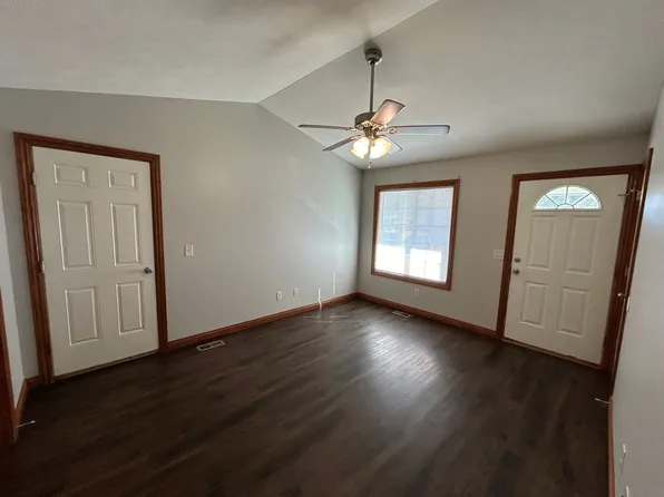 7354 Mercy Ln, Hickman, NE 68372