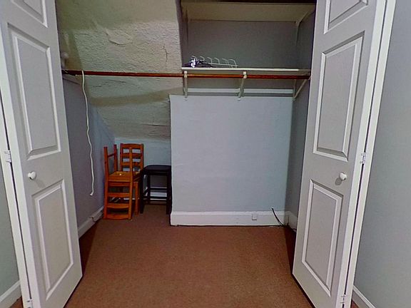 5th image of 2119 W Race Ave #1