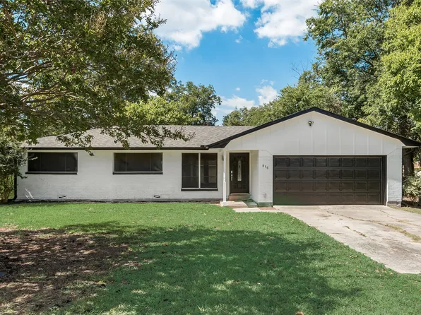 816 Maple St, Howe, TX 75459