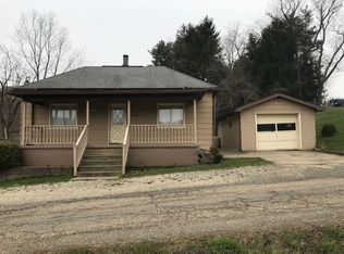 63648 Belmont St, Saint Clairsville, OH 43950