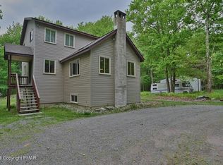 3241 Lois Ln, Pocono Pines, PA