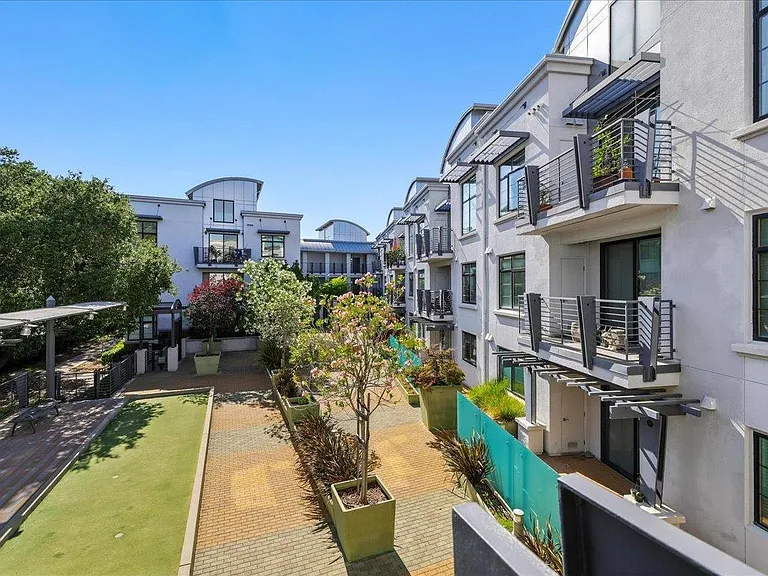 10745 N De Anza Blvd #115 — Photo 45