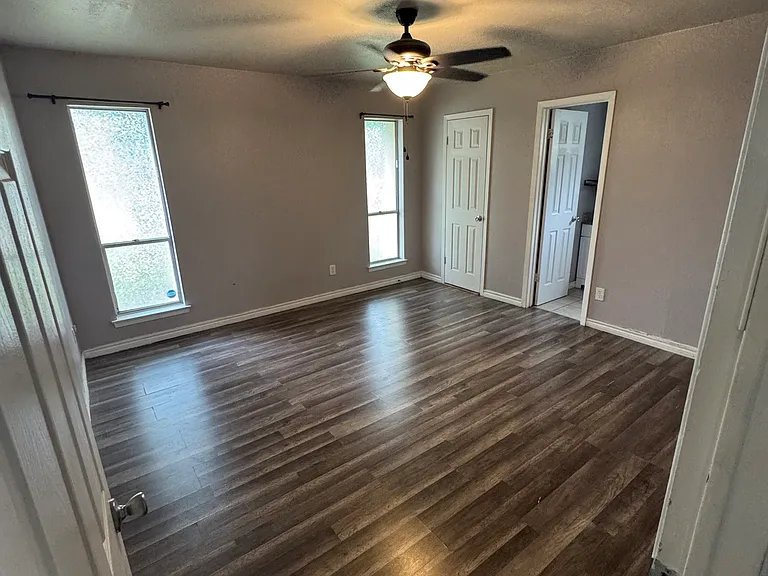 1404 Sagebrush Dr — Photo 4