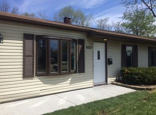 802 Dorman Dr, Streamwood, IL 60107