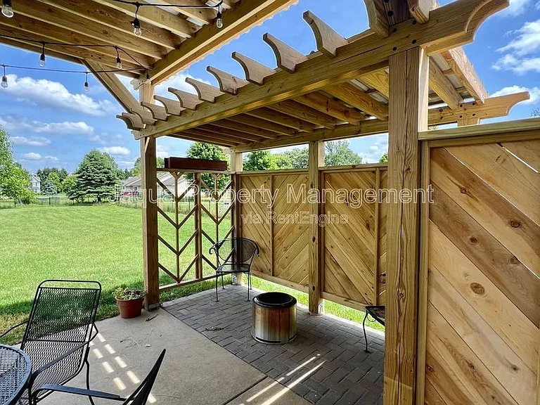 53641 Rolling Meadow Blvd — Photo 23