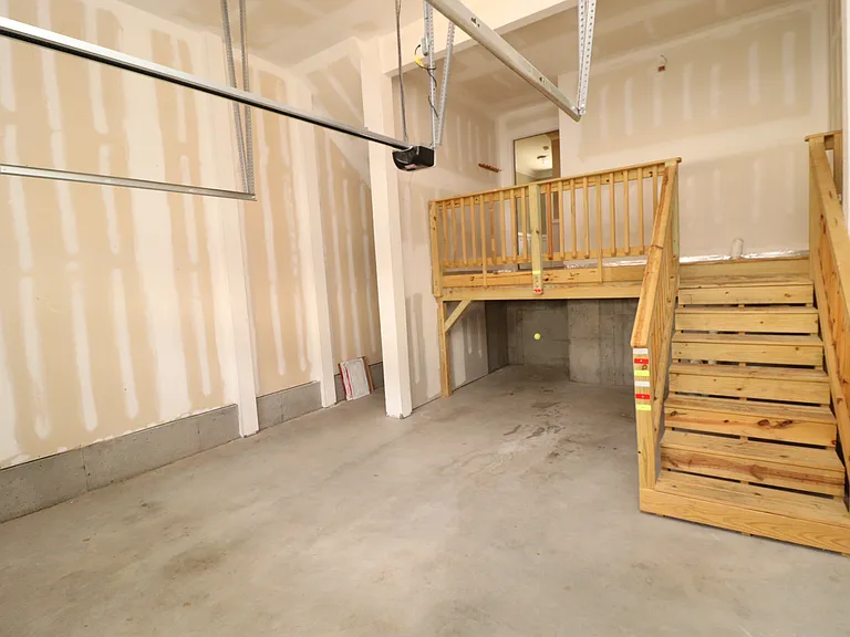 1428 Providence Green Ln — Photo 10