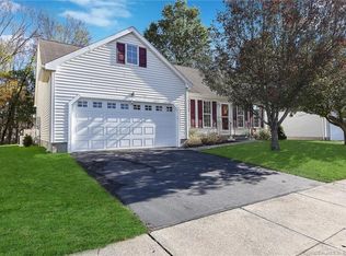 56 Greenview Ter, Middletown, CT 06457
