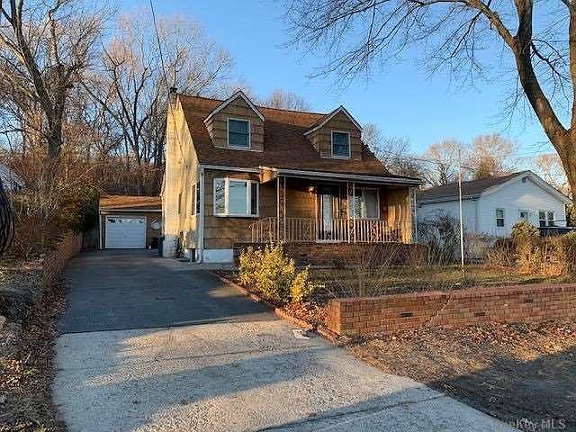 1st image of 35 Dogwood Ave