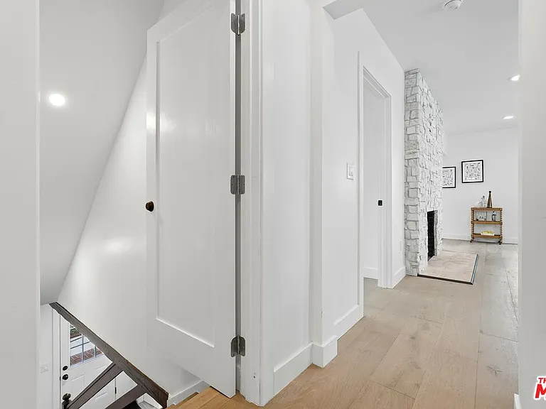 5452 Harcross Dr — Photo 35