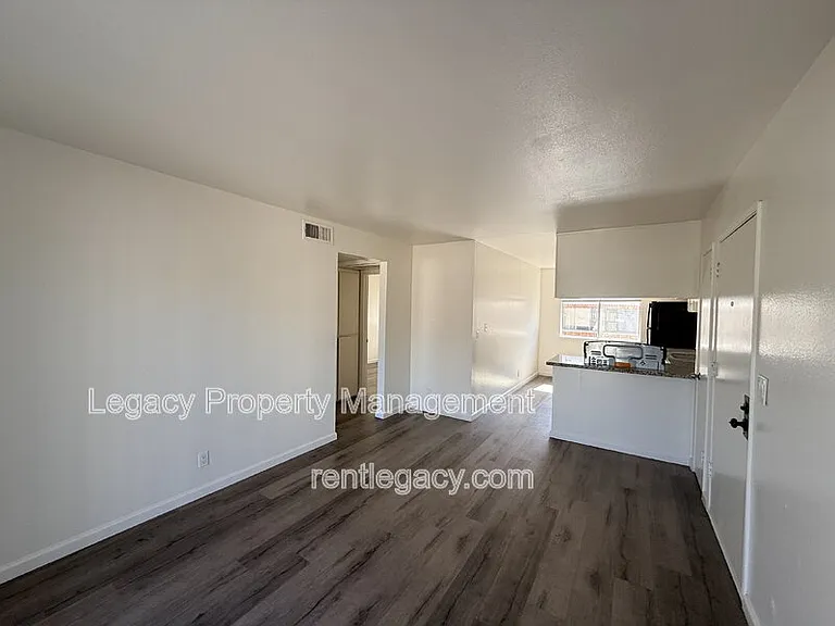 2318 Church Ave #8 — Photo 3
