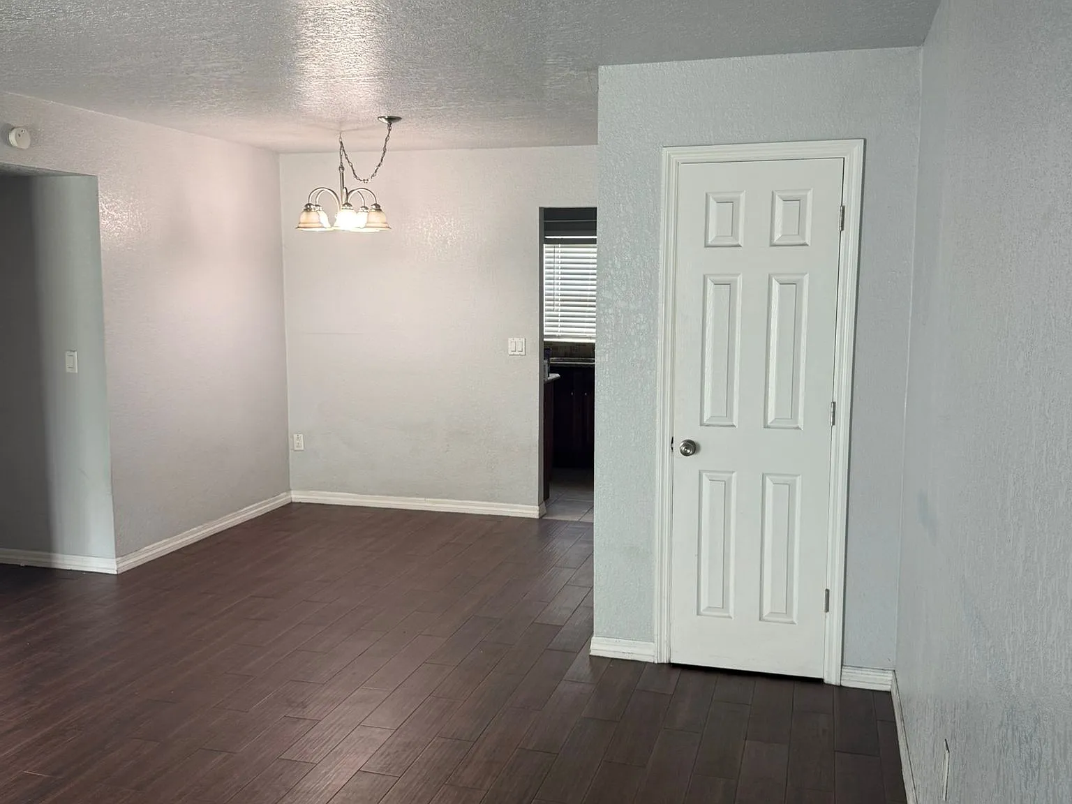 2 bed, 1500 sqft, $1,795 — Photo 2