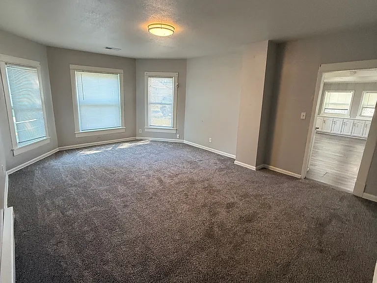 1106 Green St — Photo 9