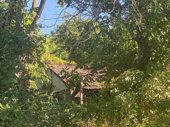 2nd image of 3796 2nd Ave