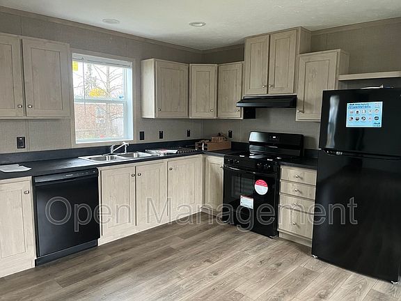 4th image of 4015 Tower Ave Lot 525