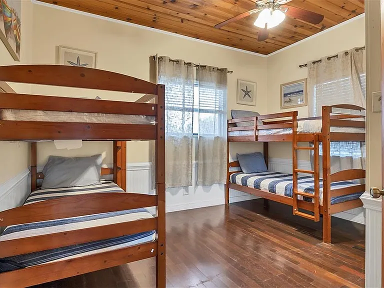 51 Palm Dr — Photo 26