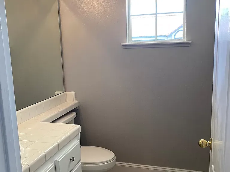 259 W Fallbrook Ave — Photo 17