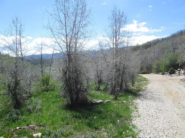 3258 N Water Canyon Ave, Huntsville, UT 84317