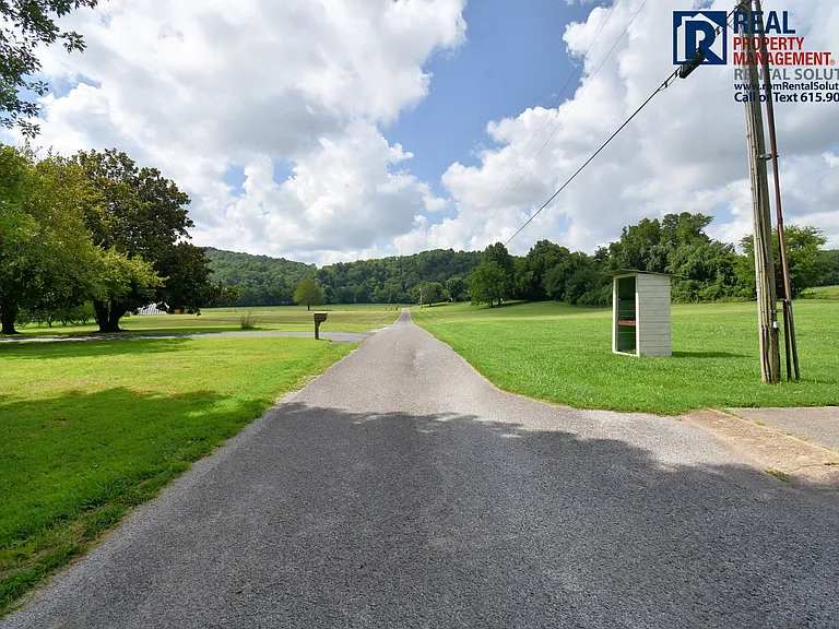 182 Riverbend Dr — Photo 20