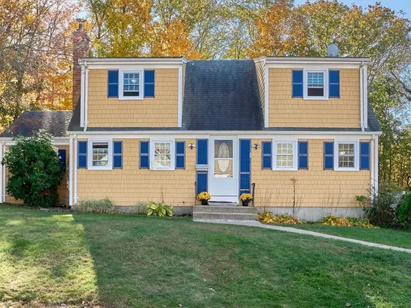 39 Columbia St, North Attleboro, MA 02760