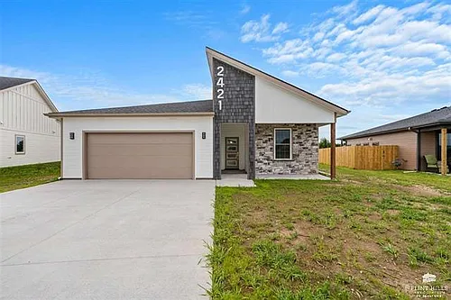 2421 Harrier Dr Photo 1