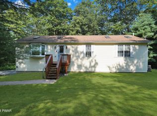 100 Kunigunde Dr, Milford, PA 18337