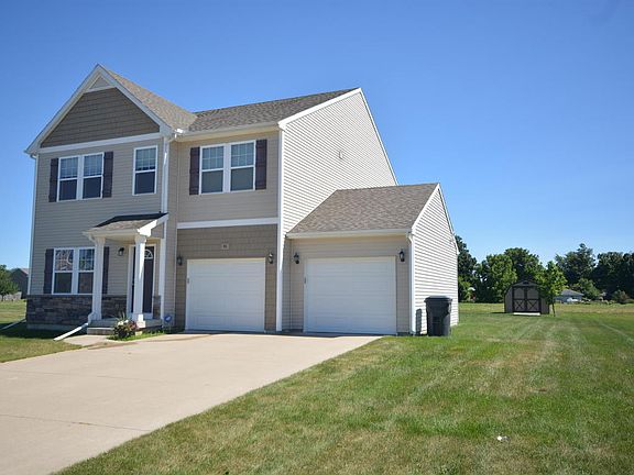 3rd image of 911 Christian Ave