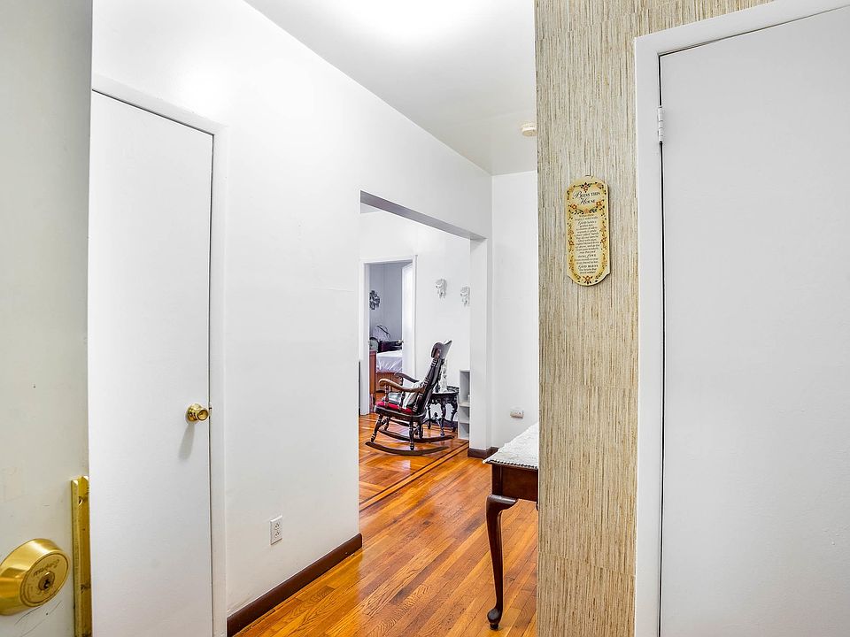 1st image of 179 Manhattan Ave #C1