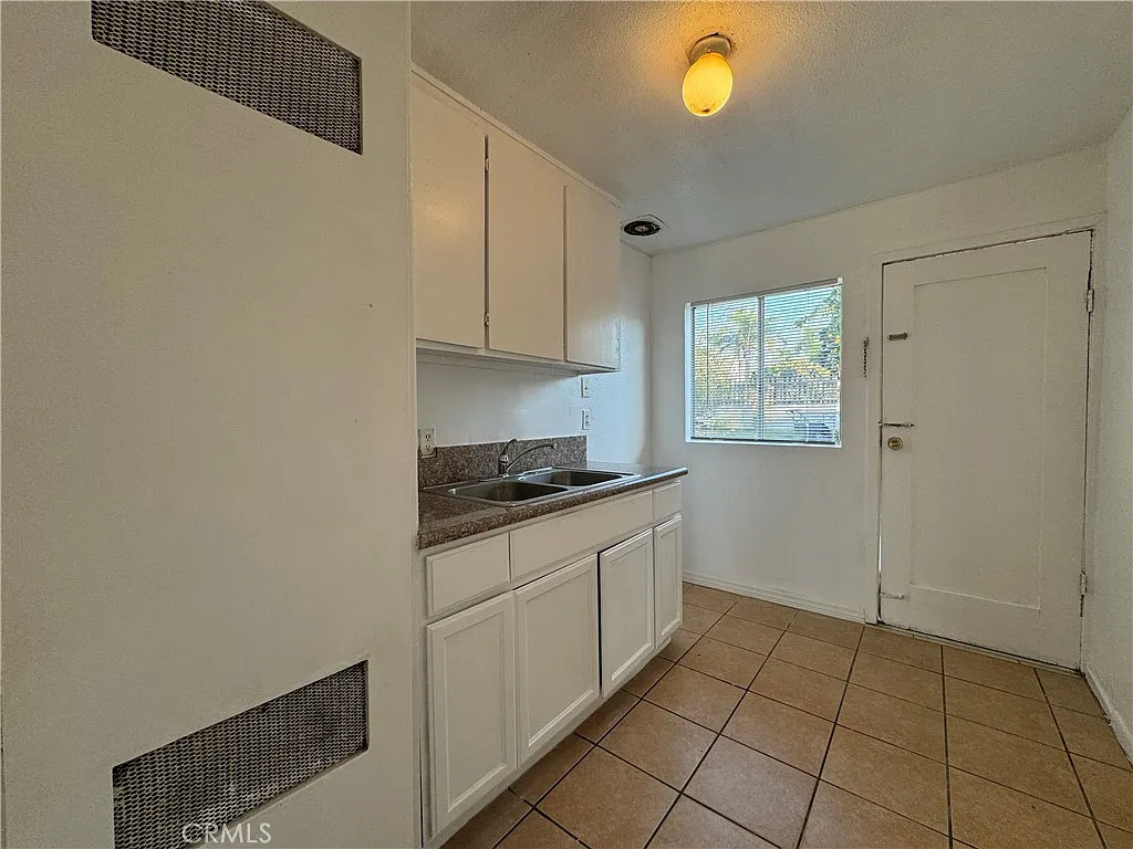 1 bed, 450 sqft, $1,650 — Photo 2