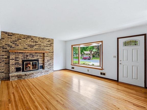 4th image of 10608 Upton Ave S