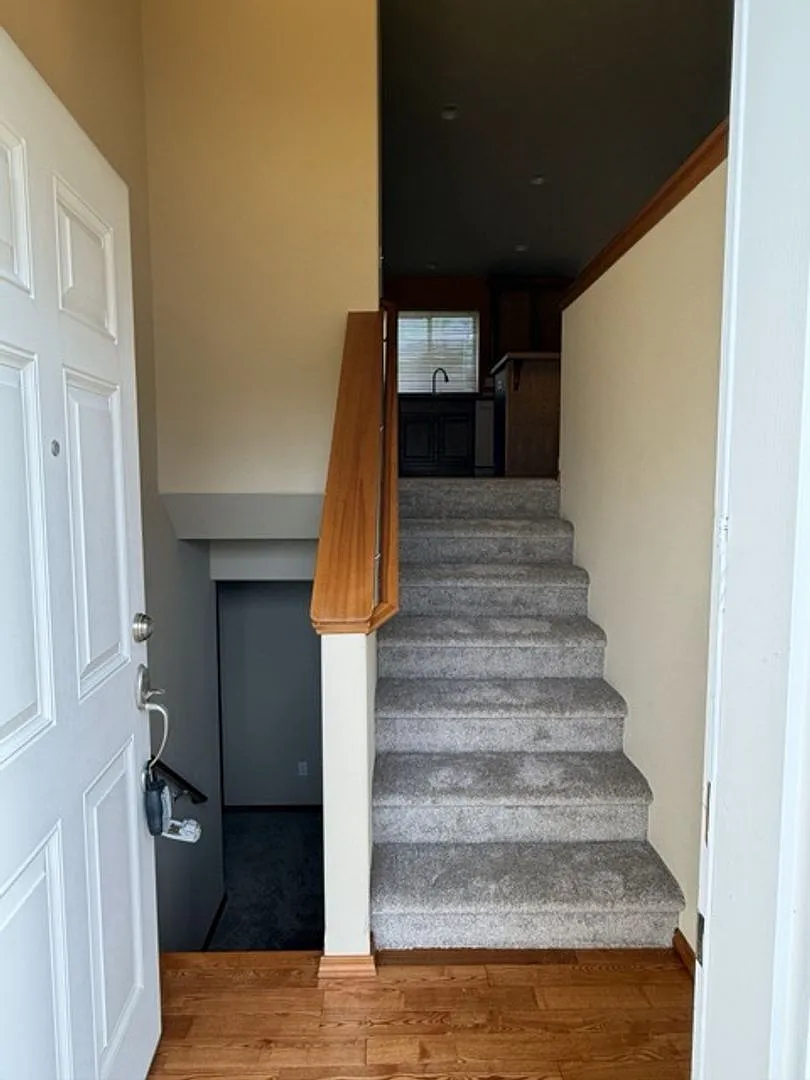 Spacious 5BD/3BTH Everett Home for Lease Near Boeing! — Photo 2