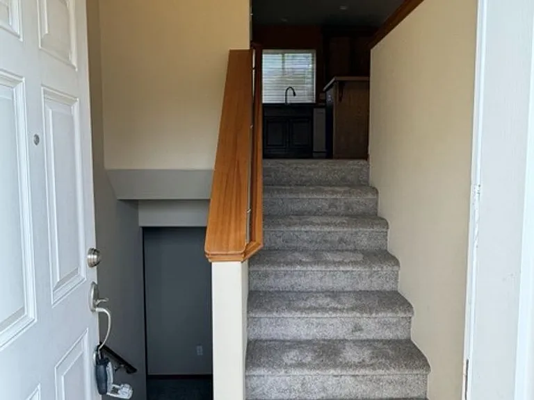 10523 19th Pl W — Photo 2