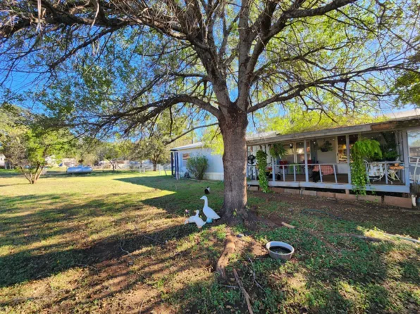 108 Mesquite Ln, Burnet, TX 78611