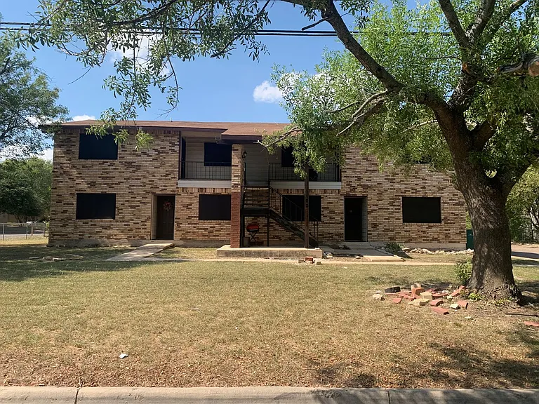 1102 S Harley Dr — Photo 11