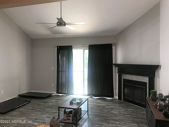 3rd image of 8508 Sturbridge Cir W