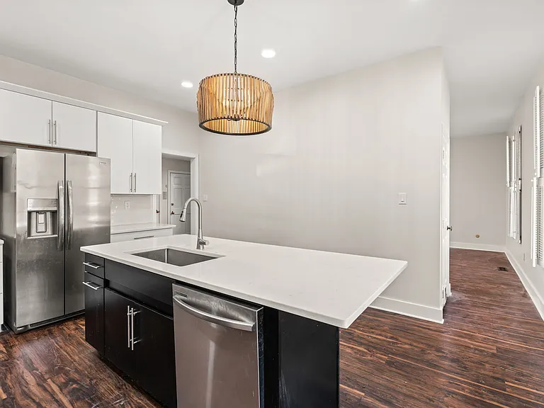 80 Green St — Photo 21