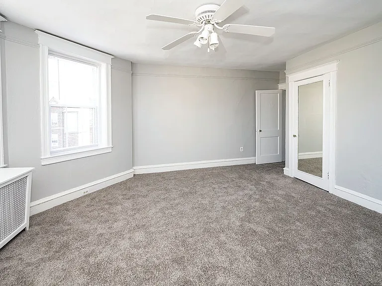 Upsal Gardens Apartments- Beautiful historical building with breathtaking charm! — Photo 42
