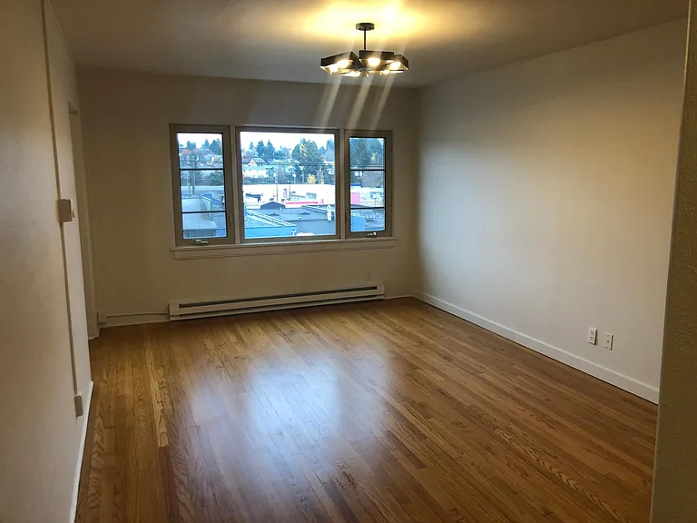 349 N Wycoff Ave #2 — Photo 4