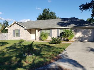 2770 Penn St, Navarre, FL 32566