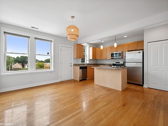 5th image of 2311 N Kimball Ave APT 3