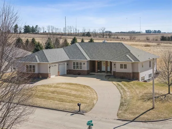 1175 Matador Dr, Platteville, WI 53818