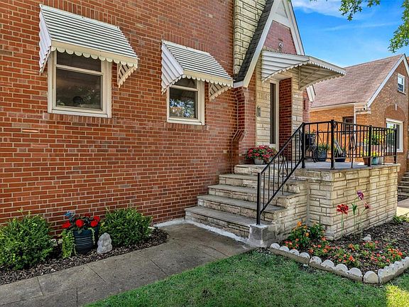 5th image of 9042 Rosemary Ave