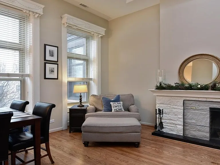 1960 N Lincoln Ave #3 — Photo 2