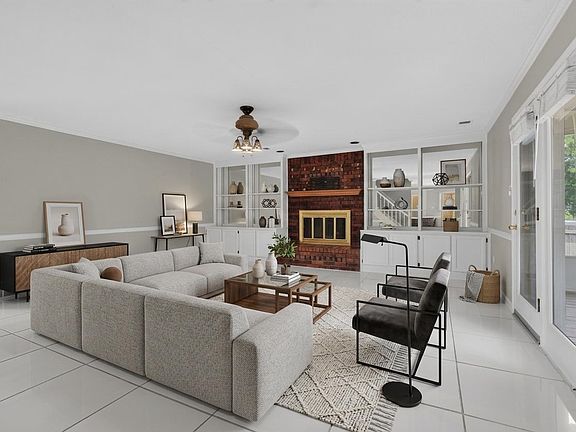 5th image of 2668 Morning Woods Dr