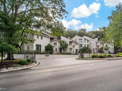 6 Ile Dhuyere #6, Devon, PA, 19333