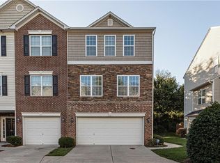 32 Ackland Dr, Greensboro, NC 27455