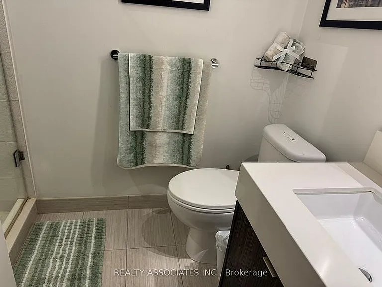 10 York St #2907 — Photo 46
