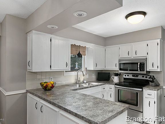 5th image of 6851 Bliss Ct SW