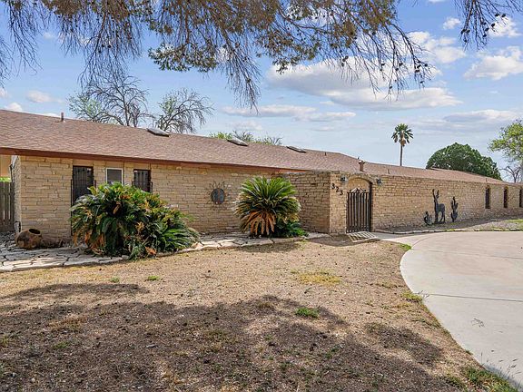 3rd image of 323 Meandering Way