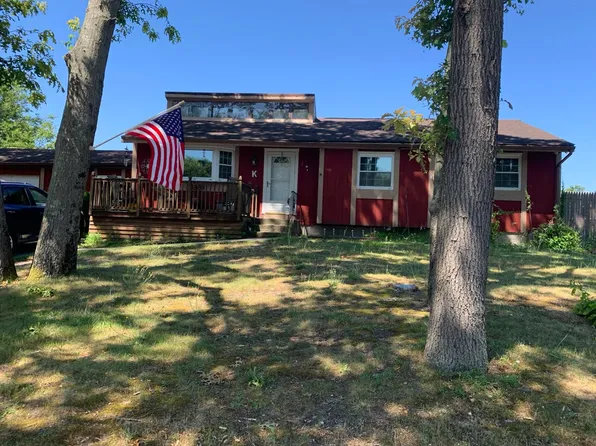 2 John Roe Smith Ave, Medford, NY 11763